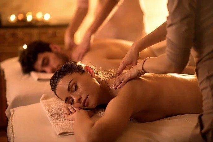 Massagem Tântrica - Cena 1